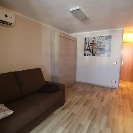 Estudio En La Pineda, A Dos Pasos De Port Aventura * La Pineda